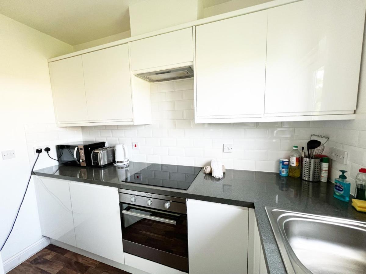 Gracenote Properties Hemel Hempstead - Serviced Apartment With Free Parking Extérieur photo
